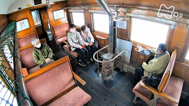 真冬の津軽の列車にて