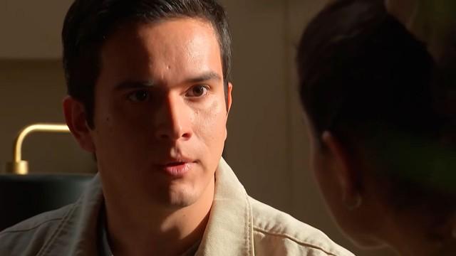 Gabriel asegura tener una pista del padre de Muriel