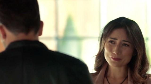 Miranda confesses to Mauricio that she cheated on him