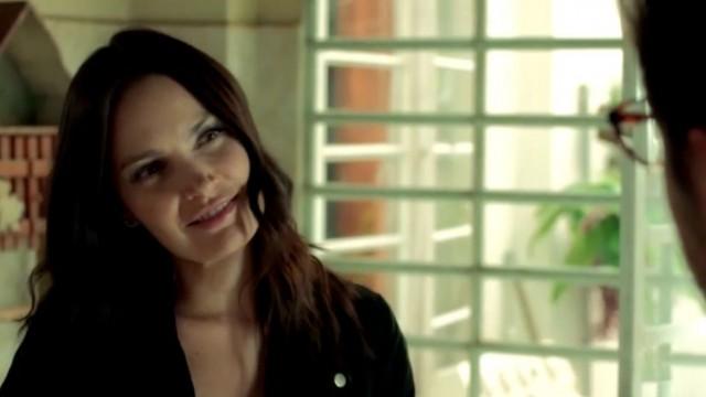 Lola surprises Jorge with a confession