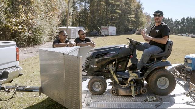 True Grassroots Racing: 60+mph Lawn Mowers!