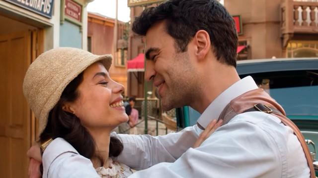 Gaspar le pide matrimonio a Eloísa