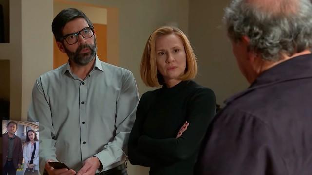 Jaime y Asunción se enteran que los padres de Muriel la buscan