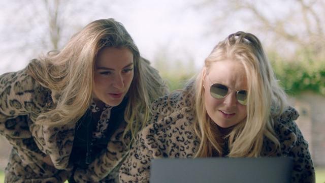 Hoe rekruteren Amy en Esmee hun escortes?