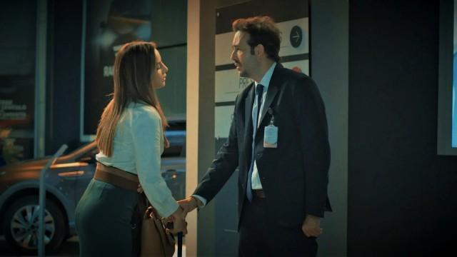 Rafael toma por sorpresa a Alejandra