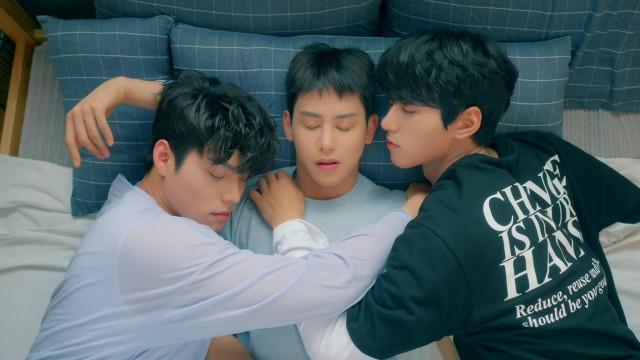 이상한 남자들이 찾아왔다 초코밀크쉐이크