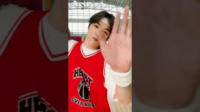 Let's play ball! We play heart over height❤️‍#NCT #Shorts