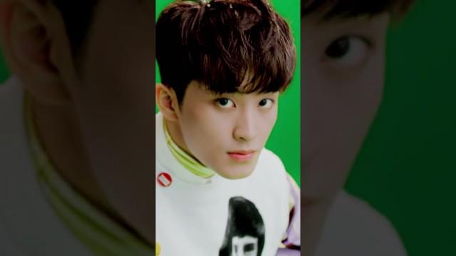NCT 127 : Sticky MARK