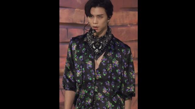 【NCT 127 WORLD PREMIERE STICKER】 Spoiler 12.7 Sec. #JOHNNY #Sticker