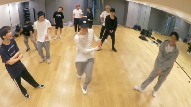 [Un Cut] Take #4｜'Favorite (Vampire)' Dance Practice Behind the Scene