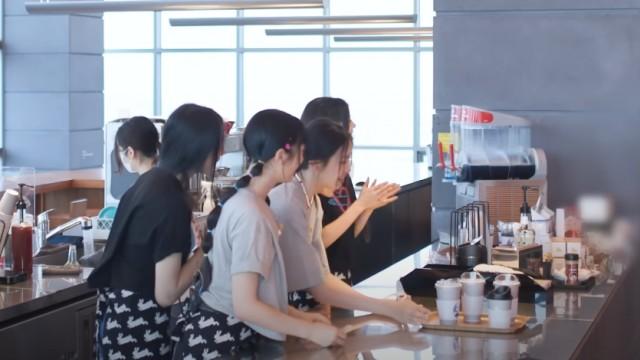 NewJeans Cafe