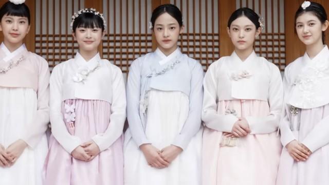 Happy Chuseok! | Chuseok greetings from NewJeans