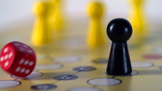 Aimons-nous trop jouer ?