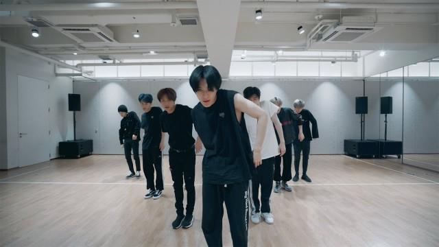 NCT DREAM '맛 (Hot Sauce)' Dance Practice (Moving Ver.)