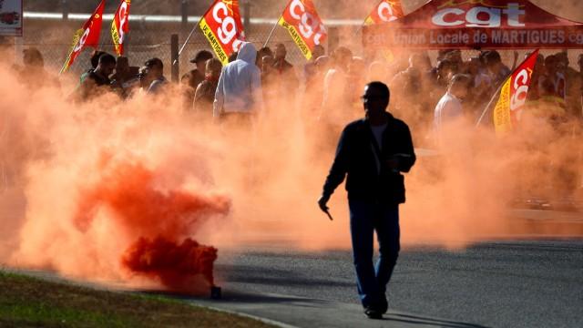 ¿Vuelven los chalecos amarillos a Francia?