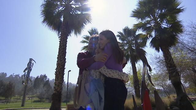 Muriel conoce a Catalina y Lautaro