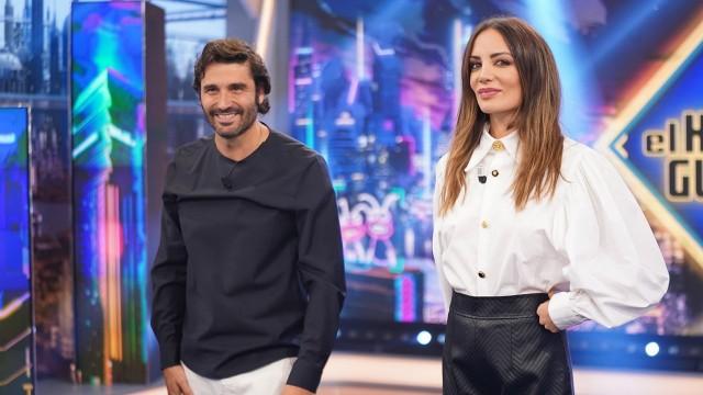 Álex García y María