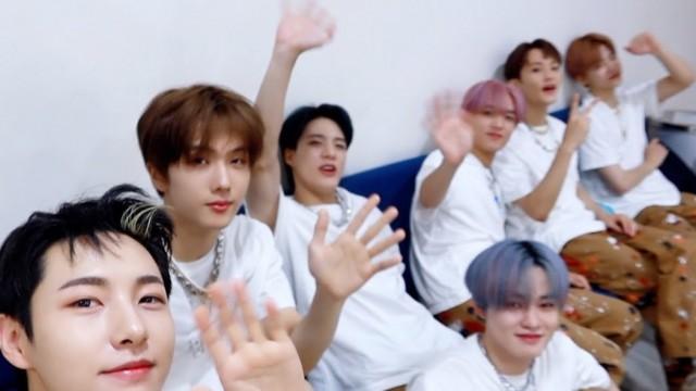 Let’s Show Them Who We Are!  | Beatbox Music Show Waiting Room Behind