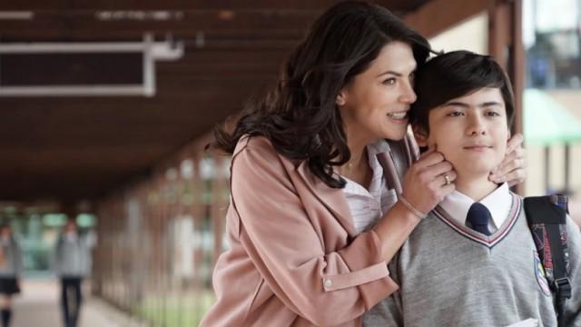 Valentina espía a Agustín Julio en el colegio
