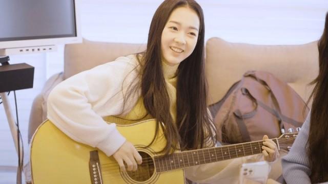 Disney Princess vs Youngest Daughter of the Chaebol | tripleS 트리플에스 : SIGNAL 221222