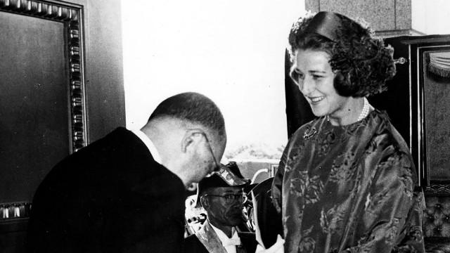 Alexandra: Britain’s Queen of Hearts