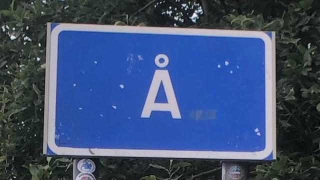 Å