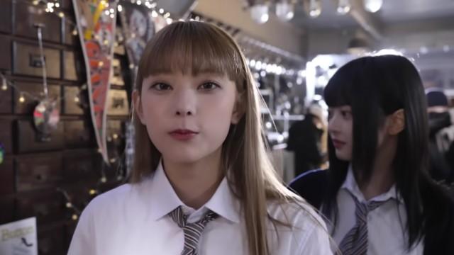 'Ditto' & 'OMG' Performance Video Behind