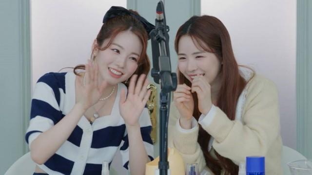 ASMR (by MAYA＆AYAKA)