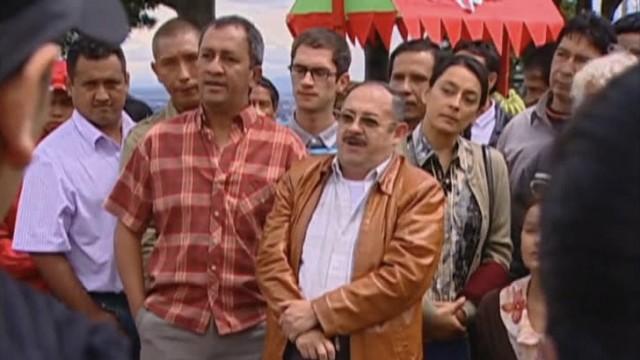 Los padres descubren que Manuel entrena a los muchachos