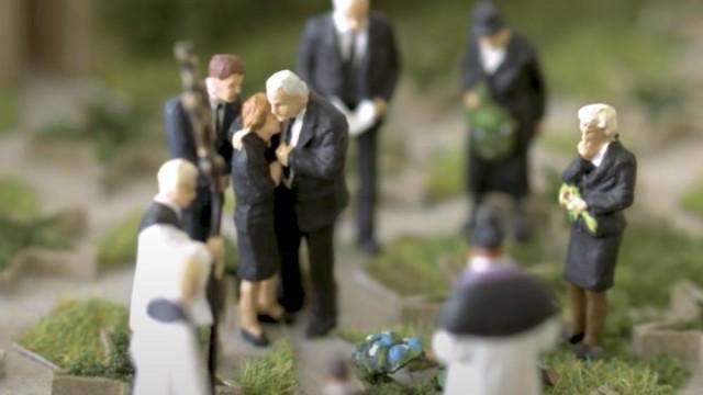 Miniature artist Daniel Dorall