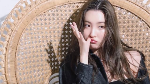 'Marie Claire' Photo Shoot Behind