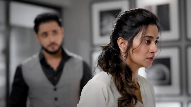 Katha Asks Viaan for A Loan