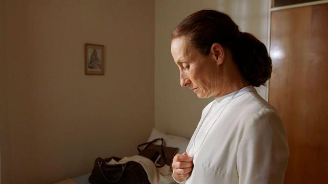 Margarita deja su vida como religiosa