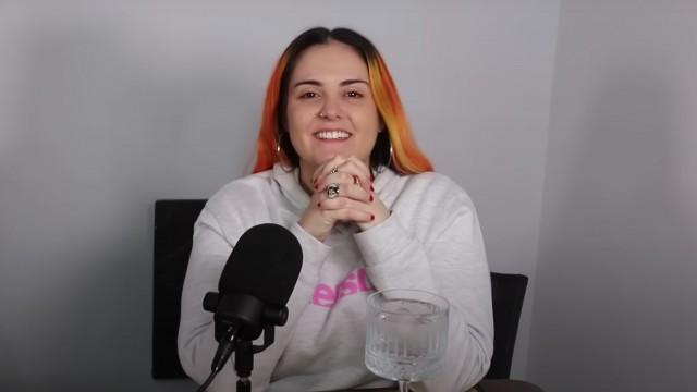 El de series, tránsito intestinal y ligoteos ft Andrea Compton