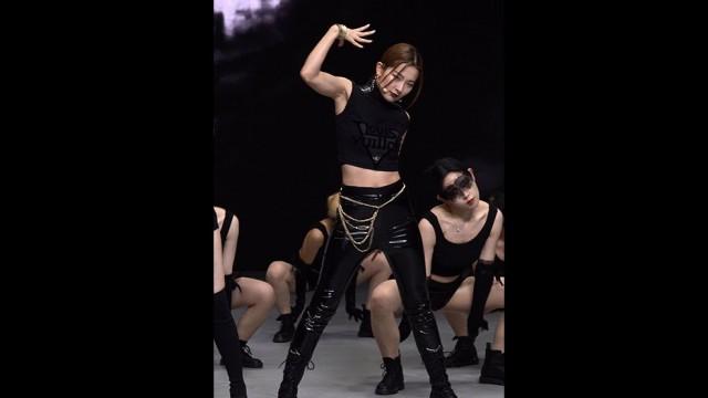 [SEULGI Focus] Red Velvet - IRENE & SEULGI 'Monster' (Top Note Ver.) @IRENE & SEULGI THE STAGE