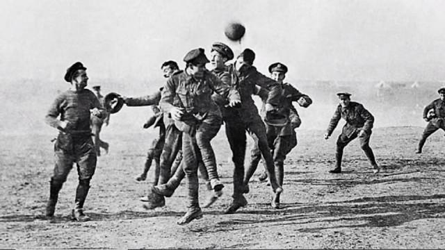 L'incroyable histoire de Noël 1914 dans les tranchées
