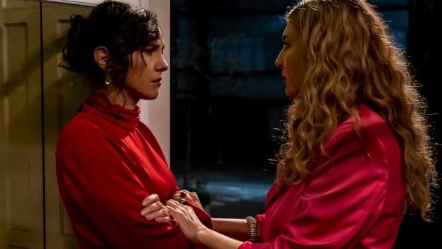 Algo se fractura en el corazón de Ana
