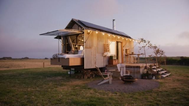 Stella The Stargazer, Victoria