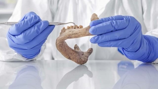 Making the Dead Speak