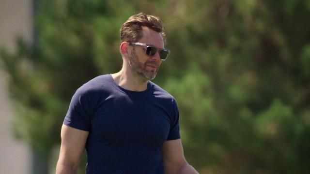 Joel McHale vs. Anthony Anderson
