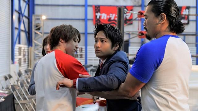 辛口プロレス団体と激辛ステーキ