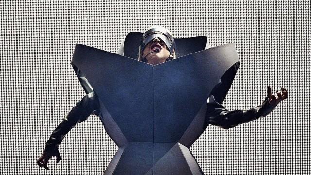 Chapter 1: The Machine (Bad Romance, Just Dance & Poker Face)