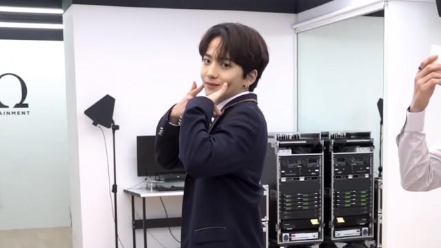 Wa-xx #10 Dance practice school uniform ver. behind