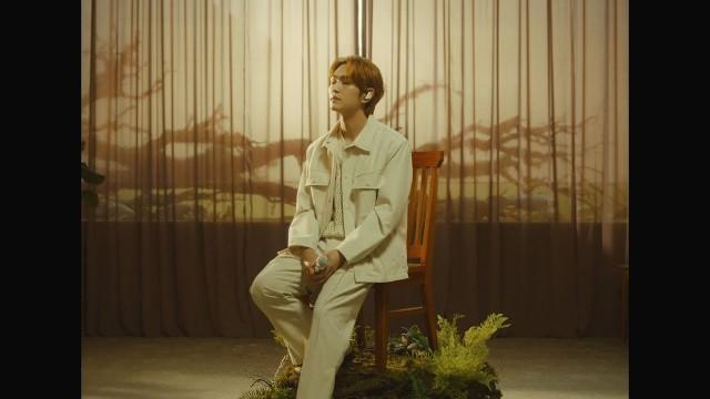 ONEW オンユ '鱗(うろこ)' Live Video