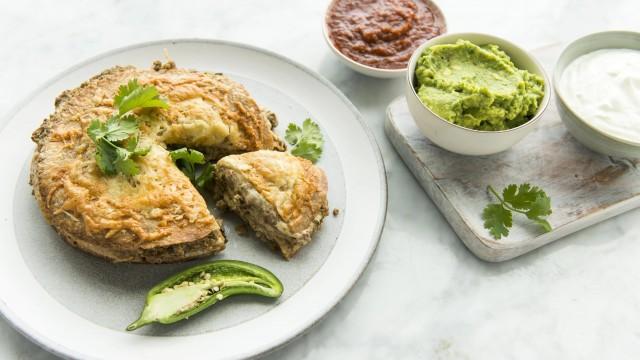 Casserole de haricots blancs et de saucisses / Gâteau aux tortillas