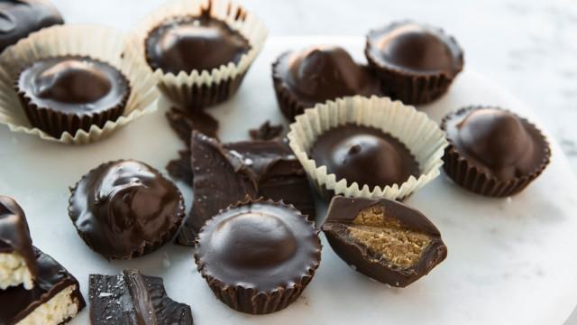 Coupes au chocolat et au beurre d'arachide / Barres de chocolat à la noix de coco