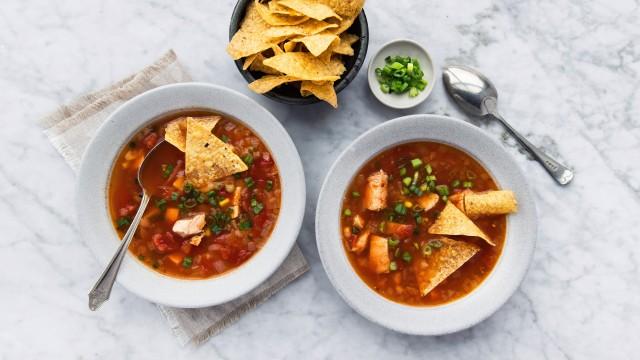 Wrap tofu au cari / Soupe tomate maïs (tex-mex)