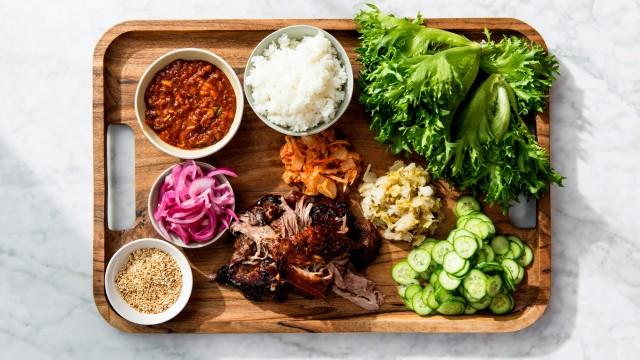 Échine de porc glacée à la coréenne (bo ssam)