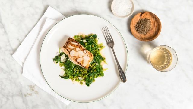 Tofu à la sauce aux arachides / Morue poêlée et kale aux amandes