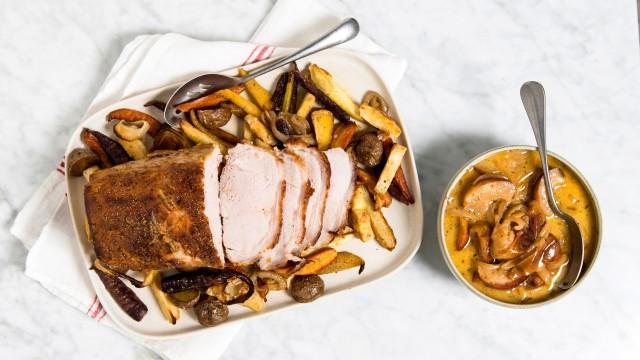 Rôti de porc érable / Légumes racines sur un plaque